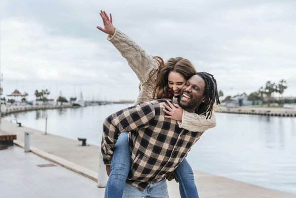What should you know about local wildlife when renting a cottage in rural England?